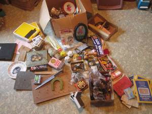 (UR3) Huge Lot of Assorted Vintage ...