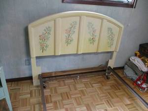 lot 216 image: Full Size Bed Frame and Headboard...