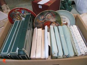 lot 256 image: 16 Christmas Plates 1980-90s...