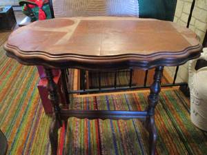 lot 310 image: Vintage Wood End Table...