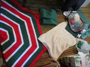 lot 326 image: Box of Vintage Placemats, Clothes, ...