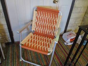 lot 331 image: Lawn Chair...