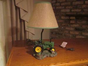 lot 44 image: John Deere Tractor Lamp with Box (N...