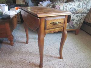 lot 45 image: Drop Leaf Sides End Table with Draw...