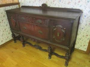 lot 71 image: Vintage Wood Buffet