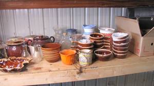 lot 818 image: Various bottles, vases, jars - Haeg...