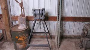 lot 830 image: Grinder, Fence Posts etc