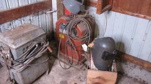 lot 4 image: 2 Welders and Welding Supplies