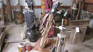 lot 831 image: Golf Caddies, Clubs, Bags, and Balls