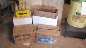 lot 24 image: Vintage 6 pack Pepsi, plus