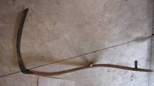 lot 29 image: Antique Hay Sickle Scythe
