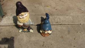 lot 855 image: Yard Ornaments