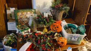 lot 444 image: Large Assortment of Christmas and o...
