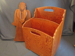 lot 26 image: Magazine Rack & Angel