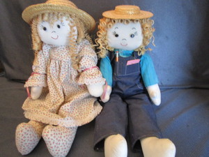 lot 31 image: Pair Cloth Dolls