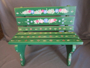 lot 32 image: Doll Bench Hand Painted