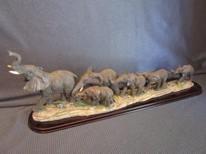 lot 36 image: Elephant Statue