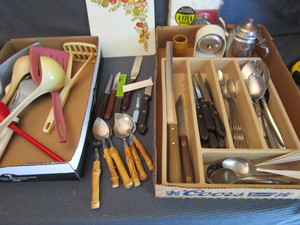 lot 40 image: Flatware & Utensils