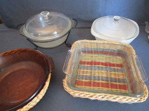 lot 57 image: Glass Bakeware