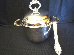 lot 59 image: Ice Bucket & Tongs