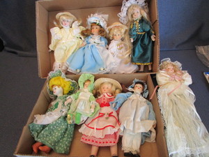 lot 60 image: Dolls