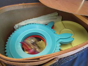 lot 79 image: Picnic Basket & Contents