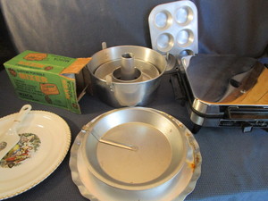 lot 82 image: Waffle Iron, Cake Pans & Server