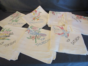 lot 80 image: Dish Towels - Painted Birds