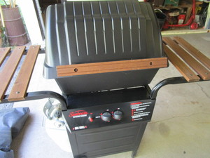 lot 101 image: Sunbeam Gas Grill