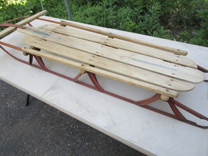 lot 102 image: Vintage Runner Sled