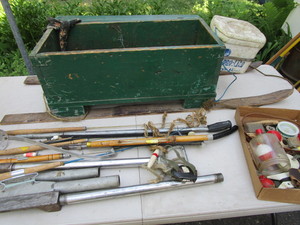 lot 108 image: Vintage Ice Fishing Package