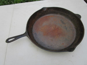 lot 118 image: Cast #14 Fry Pan