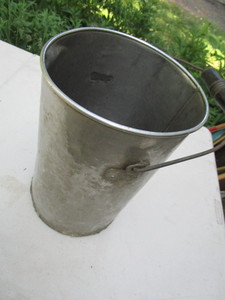 lot 119 image: Cream Can