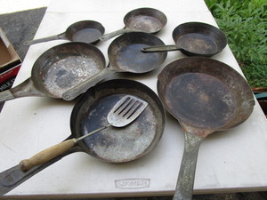 lot 130 image: Camping Fry Pans