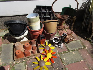 lot 131 image: Garden Pots & Planters