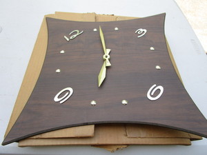 lot 145 image: Vintage Clock