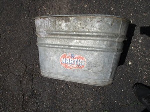 lot 150 image: Square Washtub
