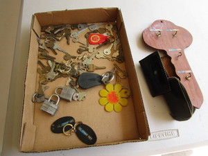 lot 183 image: Keys & Holder, Locks