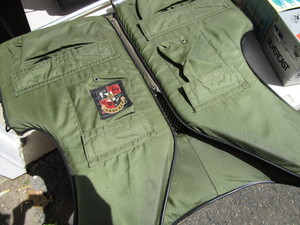 lot 185 image: Fishing, Vest, Locator, Reels, Light