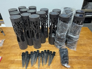 lot 15 image: LED Solar Bollard Lights