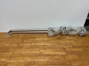 lot 35 image: 36 Grab Bar