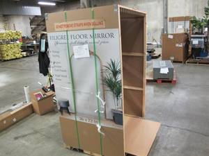 lot 223 image: Wooden Frame Built Fit Onto Pallets - Perfect for Projects