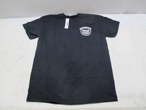 lot 423 image: NEW Mens Gildan Ultra Cotton 2023 Sturgis Rally Short Sleeve T-Shirt - Black - Large