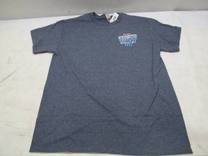lot 488 image: NEW Mens Gildan Ultra Cotton 2023 Sturgis Rally Short Sleeve T-Shirt - Gray - Large