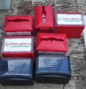lot 39 image: Napkin Dispensers 7