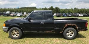 lot 4 image: 2003 Ford Ranger XLT 4x4