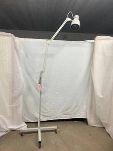 lot 37 image: Surgical Examination Light