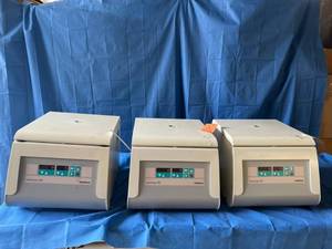 lot 18 image: Lot of 3 Heraeus Labofuge 300 Small Bench Centrifuge - All 3 Great Working Condition