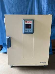 lot 20 image: MSRP $3200 High Quality Thermo Scientific IGS-100 HeraTherm General Protocol Microbiological Digital Incubator - Like New Working Condition
