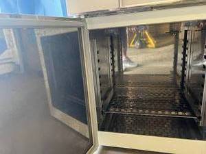 lot 27 image: MSRP $800 Yamato IC103C IC Series Natural Convection Banchtop Laboratory Incubator - Good Working Condition